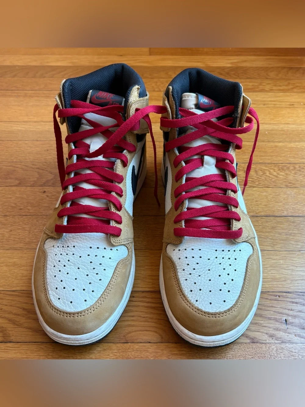 Men’s Jordan 1 High Rookie of the Year! Size 12. Good condition